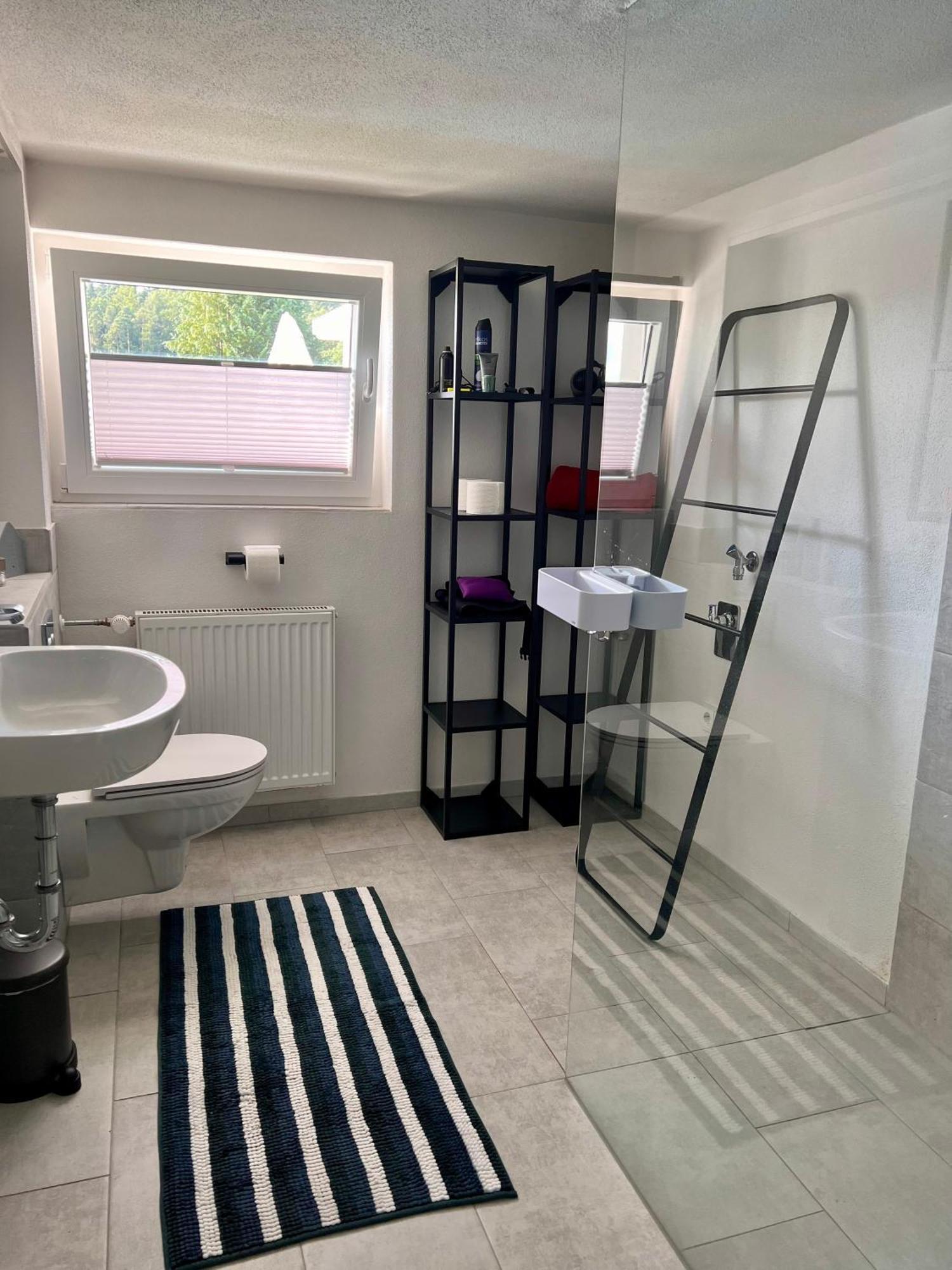 Charmante Einliegerwohnung, 3 Zimmer In Ruhiger Wohnlage, 60Qm, Mit Gemuetlicher Suedterrasse Marburg Extérieur photo